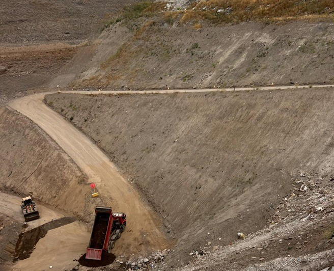 Camión transportando carga